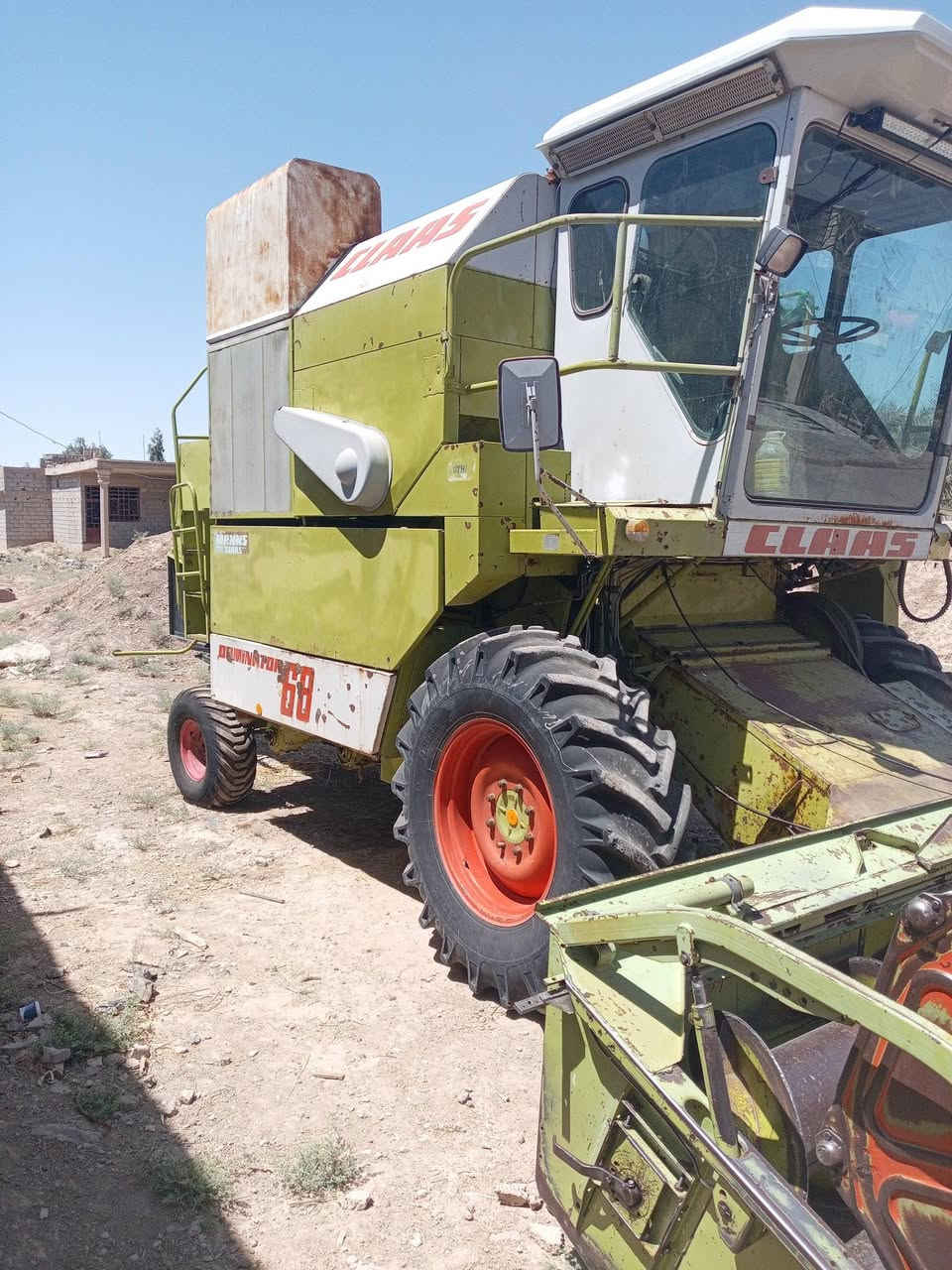 كلاص مديل٨٦ منفيز ٢٠١١ رقم واسط لماني محرك بيركز كهربايت تبريد كله جاهز السعر ١٦ وبيه مجال *********** مكانه ديالى
