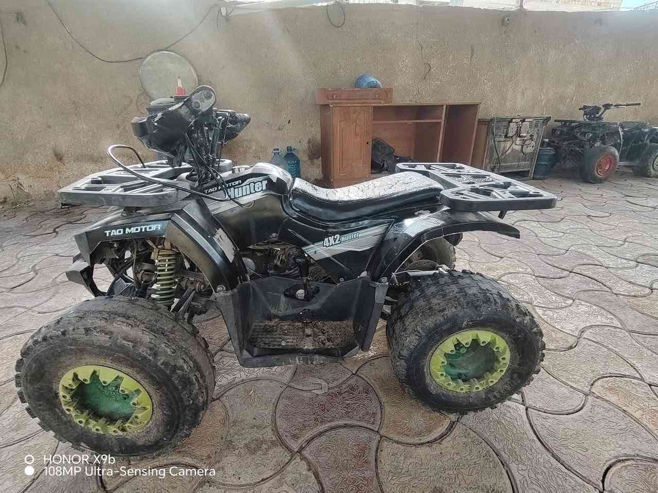 السلام عليكم عندي دراجه رباعيه گير روه و گدام للبيع شغلاله كامله سعره ٤٥٠ و بيه مجال مكاني بغداد بسمايه قريه عشره هاذ رقمي ***********
