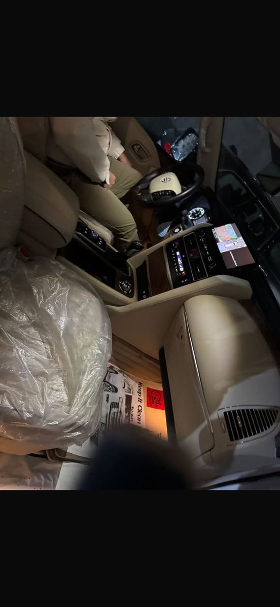 نيسان باترول 2023
الفئة بلاتينيوم
اللون ابيض
الممشى :- 11KM
الكفالة :- عامة محرك كير گشر
النظافة :-    99‎%‎ 
الضمان :- السور داخل الضمان
التغليف :- PPF MATE
الرقم :- بغداد
المكان :- بغداد
السعر :- 51,500$

ما يحتاج اسولف مواصفاتها لان الي يدور الباترول يعرف مواصفاتها

للتواصل فقط واتساب 
***********
