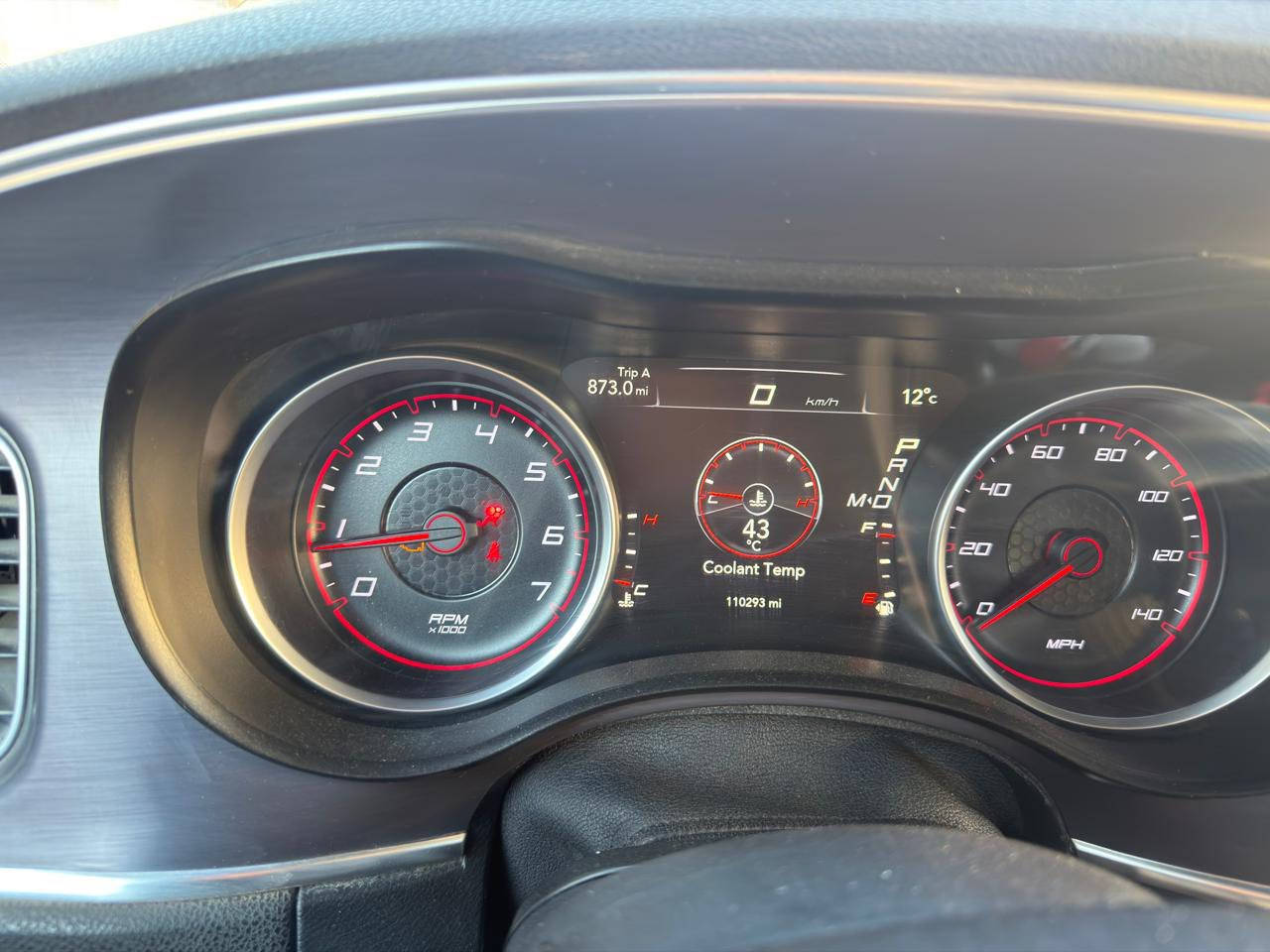 السلام عليكم للبيع جارجر موديل 2016 السياره بسمي كامله من كلشي السعر 175 وبيه مجال ***********
