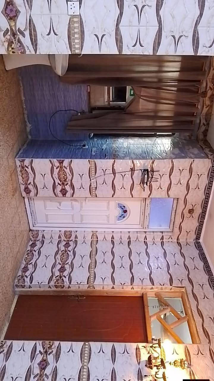 بييت للبيع  زراعي سند ٢٥ ... الرئاسه شارع الساده قرب معمل الببسي
المساحة 200متر
الواجهة 10
النزال 20
بيت طابقين☑️
التفاصيل : غرفة النوم عدد \ 4- استقبال -صالة 7×6 متر-  والخدمات -  -
عرض الشارع 8متر
العنوان : الرئاسه شارع 20 | قرب مجمع الببسي
السعر :140 بي مجال
للاستفسار الاتصال على رقمي ***********
