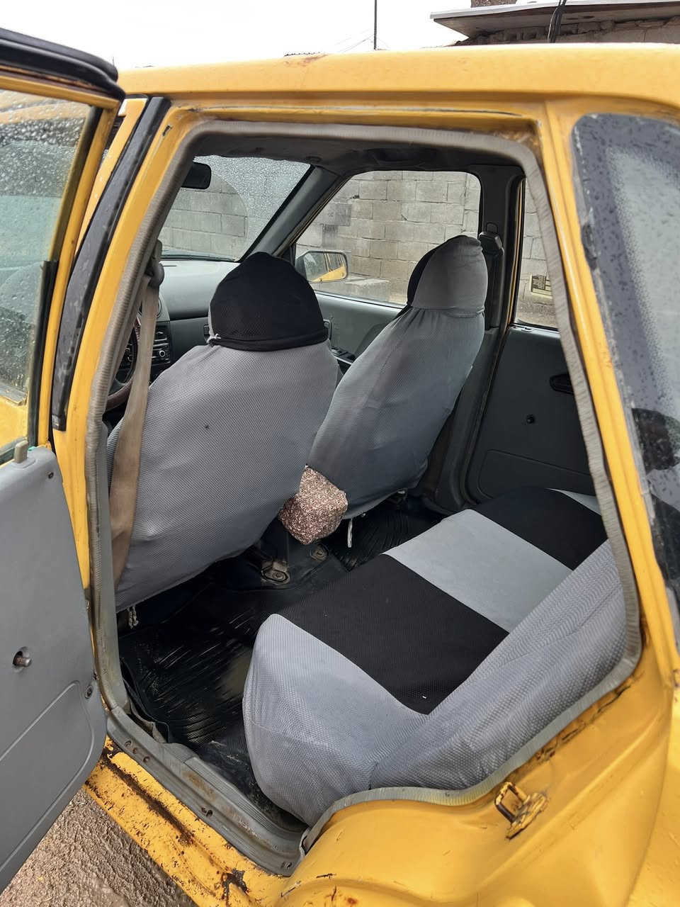 سايبا 13 رقم انكليزي مصفره وكامله وكلشي ممطلوبه سنوية لل27 السياره صافيه ومرتبه وخير من الله وبلمسبه للبدي تجي وتشوف اذا مو شراي لاتتصل السعر المطلوب 20 وبيها مجال للتواصل ***********. العنوان البصره
