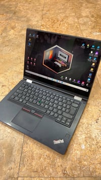 لينوفو ThinkPad Yoga 370 • شاشة لمس 360° • ٢٥٦ جيجا SSD