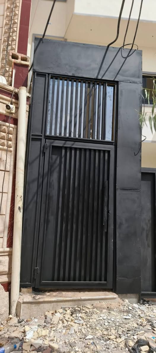 سلام عليكم حداد متفرق لعمل جميع انواع الحدادة ابواب شبابيك سقائف كيربي سقائف كيسبان جملونات درج طوارئ كلشي اشتغل وهاذ شغلي ***********
