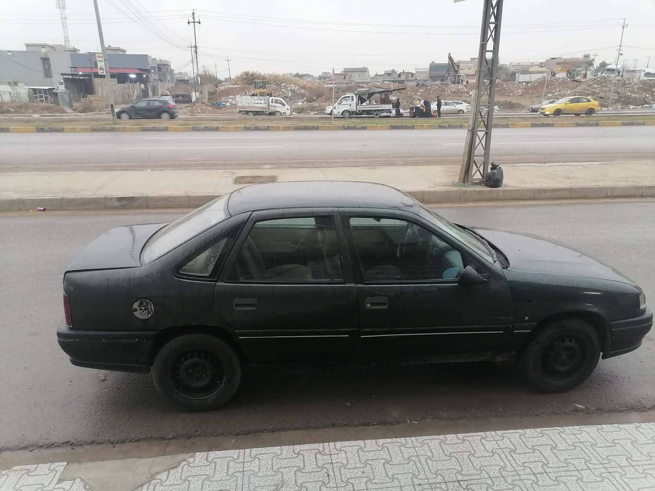 السلام عليكم سيارة فكترة للبيع كابون بانزين محرك وكير شرط رقم الماني ابيض السعر 33$ مكانها موصل هاتف ***********
