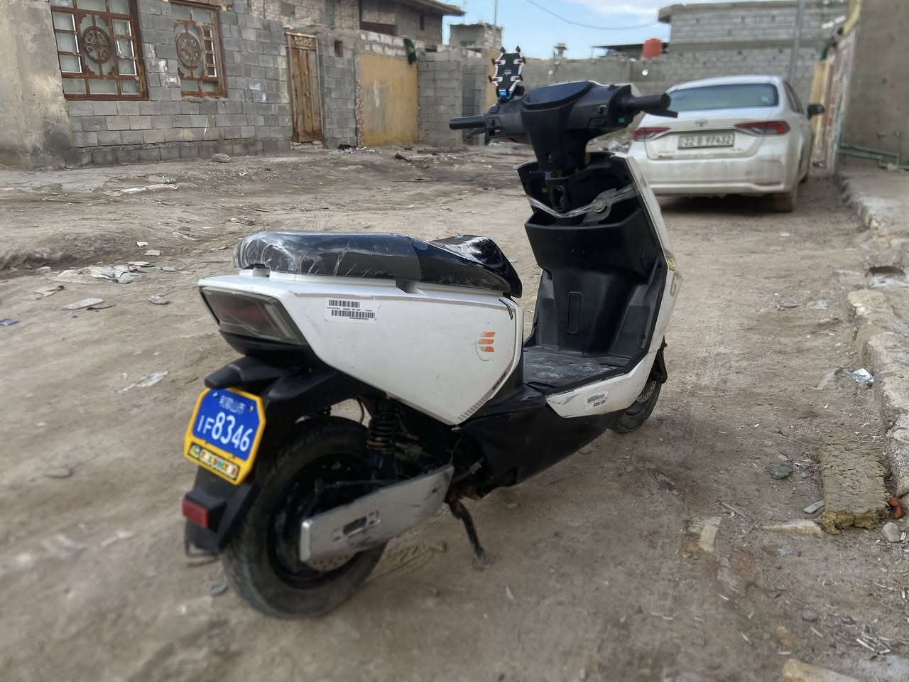 دراجه تيسلا شحن ٦ بطاريات نضيفات جدد سرعته ٥٥ الدراجه حلو نضيفه عوزه ترتيب شوي السعر٢٧٠ العنوان البصره ***********
