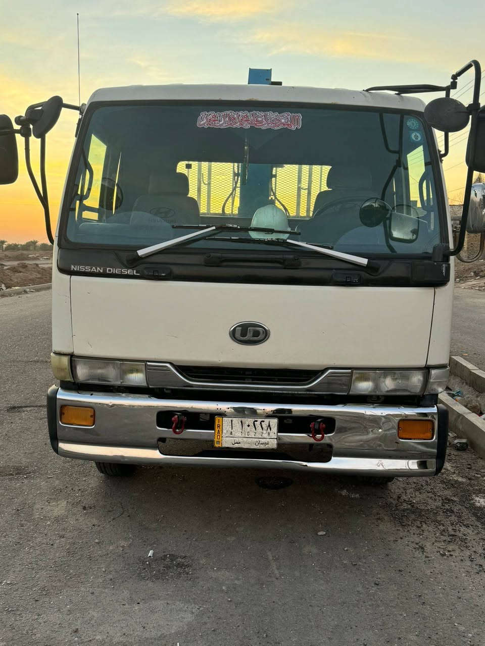 السلام عليكم كرين نيسان مكفول من كل شيء جهاز كرين حاوية مكينة جديدة ستندر بالسنوية كرين بأسمي سنوية جديدة مداور مكاني ميسان العمارة السعر ١٦٥///***********
