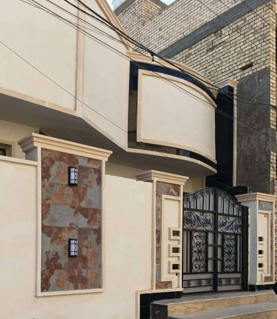 السلام عليكم
الدار للبيع مساحة ١٢٠ متر واقع حال سند ١٠٠ بناء ٢٠٢٦ الكفاءات خلف المدارس الجدد مكلف للنشر ***********
