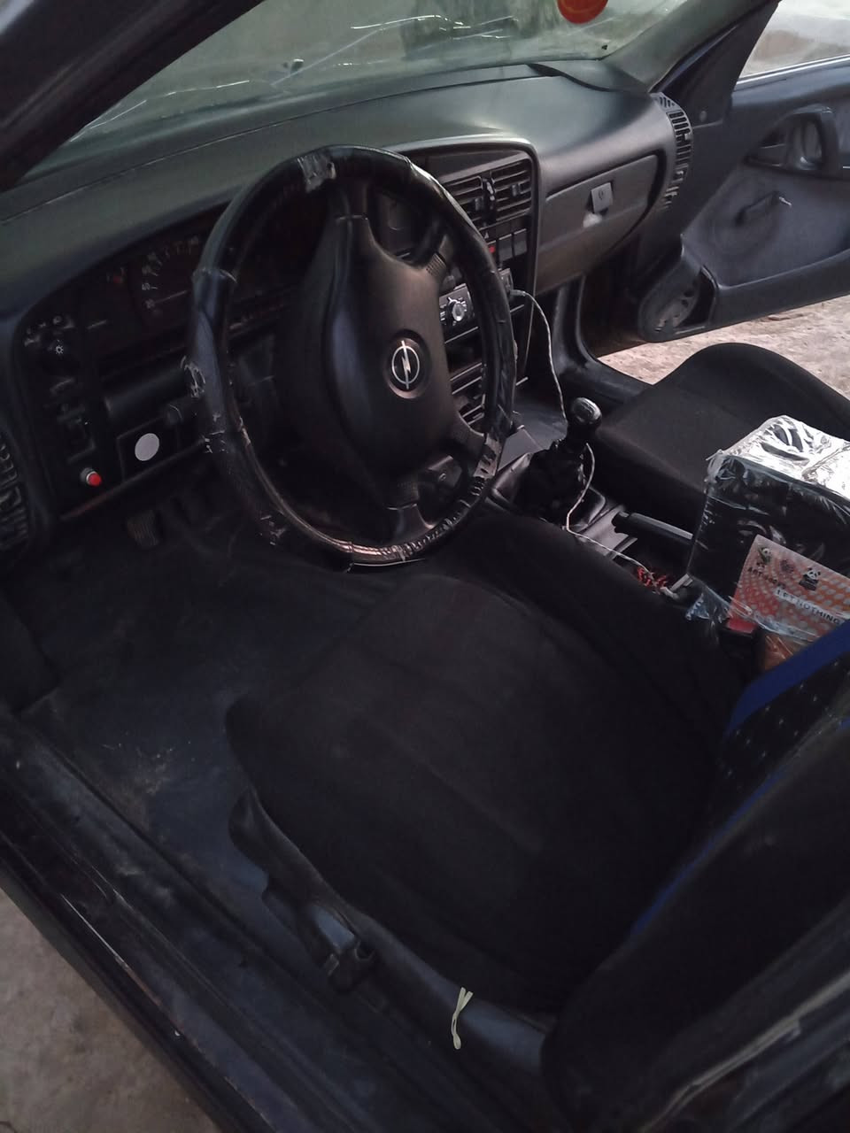 السلام عليكم سياره اوبل وميكا  موديل 92 سنويه نهايته2026 تحويل مباشر رقم ديالى مكان  ديالى  سياره مكفوله. كير ومحرك شرط مكفولات تخم تاير كهربائيات كلهه شغاله دخل نضيف. سعر 25وبيهه مجال ***********
