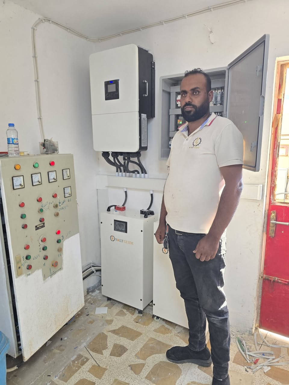 تم تجهيز وتنصيب منظومة طاقة شمسية ( تجاري )
بقدرة 17220W اي مايعادل (78Aنهاري – 40A ليلي )2026\6\9
في كركوك / محطه سركلان

وتتكون المنظومة من :
• ألواح شمسية عدد ( 28 ) بقدرة 615W نوع LONGI
• انفيرتر عدد ( 1 ) نوع Deye العملاق
• بطارية ليثيوم عدد ( 2 ) حجم 16K نوع فولت كايد حصرا
• بورد AC متكامل من قواعط دورة مع فيوزات مع مانع صواعق ارضي
خدماتنا في منظومة الطاقة الشمسية :
• ضمان الألواح ( 15 ) سنة وتدوم اكثر من ( 25 ) سنة
• ضمان البطاريات ( 5 ) سنة وتدوم اكثر من ( 10 ) سنة
• ضمان انفيرتر ( 5 ) سنة وصيانة مجانية ( 1 ) سنة كامله
• اعداد الكشف وتقديم الاستشارة المجانية
• التجهيز والتنصيب والتشغيل

توفر هذه المنظومة حلاً فعالاً ومستداماً لتأمين احتياجات الكهرباء مما يساهم في تقليل التكلفة والحفاظ على البيئة إذا كنت تبحث عن حلول طاقة موثوقة وفعالة , تواصل معنا الآن لتقديم الاستشارة المجانية ومناقشة احتياجاتك الخاصة .

العنوان : فروعنا منتشرة في كافة محافظة نينوى :

ناحية الكوير 

الموصل - حي الرفاعي - سايدين القسم
 
سهل نينوى - سايدين موصل كركوك

للطلب والاستفسار اتصل بنا على الأرقام التالية :
سرمد_
 ***********_***********
*********** -*********** /
-*********** / 
==================================
نذكركم بأن فريقنا الهندسي والفني مستعد لتجهيز وتنفيذ كافة فئات مشاريع منظومات الطاقة الشمسية في محافظتنا العزيزة وجميع اعمالنا مشمولة بالضمان الحقيقي .
سرمدللطاقه الشمسيه 
جـــودة - ابـتـكـار - ضـمــان
