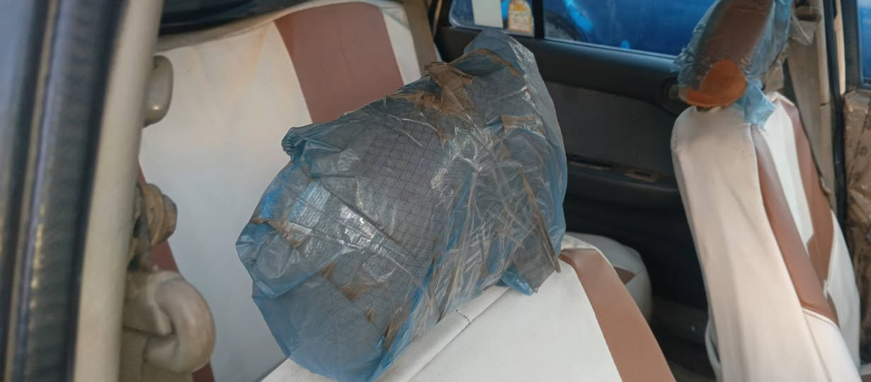 سلام عليكم سياره سيفيه موديل 94رقم بغداد تحويل مباشر سنويه جديده كير مكينه جديد مفتوح جاهزه للاخير ما بيها اي نقص ابد صبغه جديد حدداديه جديد جاهز اللخير مكان السياره واسط الزبيديه اتصل ***********. تحويل مباشر سعر 30بيه مجال
