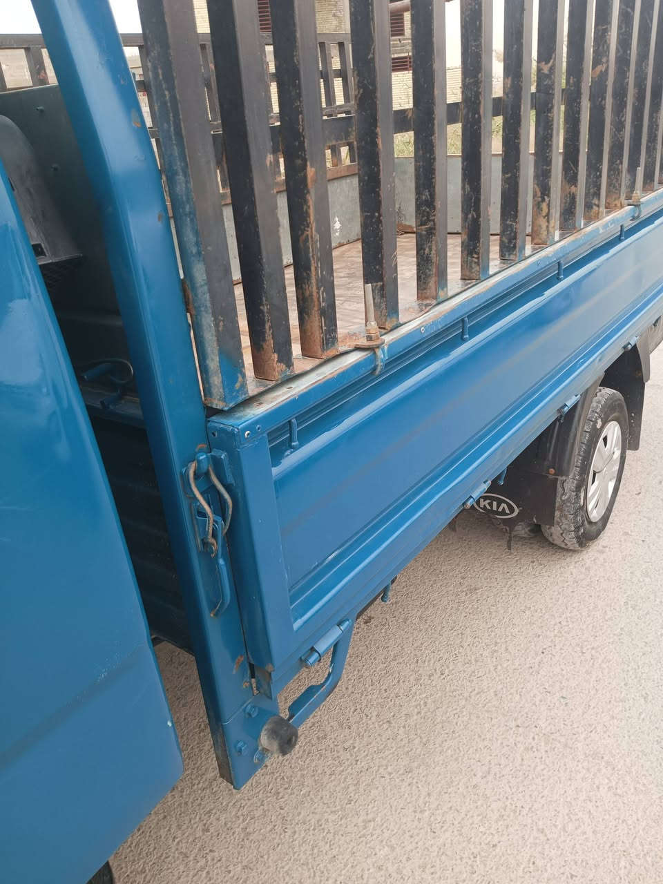 السلام عليكم ام عيون للبيع موديل 2001 سياره مكفوله كير محرك اكسل كهربائيات  تبريد نقصه كمبريسر فقط السياره نقصه فقط دوشمه وبك لايتات مصبوغه جماليه فقط وموجود صوره قبل الرش 

مكان السياره ابو غريب ابو منيصير 
السعر 68 وبيه مجال 

***********
