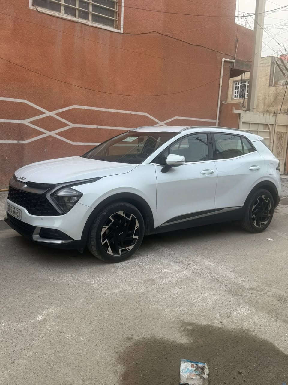 السلام عليكم  سبورتج 2023
دولية ماشية 37.         مواصفات بصمة
تحكم ستيرن كامل 
شفتات 
حساس امامي خلفي
كامرة دوارة السيارة 
ارضية جلد
تبريد قطعتين 
شاشة متصلة
ويل 19 
تخم تاير جديد
باتري جديد قبل شهرين شديتة وية التايرات
السيارة مكفولة ماعدة شخط بالباب الخلف السائق علىً كد شبر
والسيارة خير من الله مال بيت وممتعوبة وجاهزة الله شاهد
السعر 223 
للاتصال ‭***********
