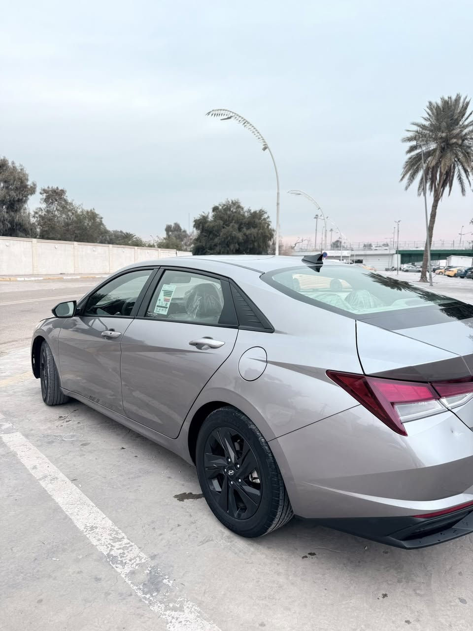 السلام عليكم
اللنترا 2023 

فول عدا الفتحة 

رقم بغداد 

حادث بابين وراجع نفسهن السياره ليبل واحد 

مكانها بغداد 

ماشيه 21000

***********
