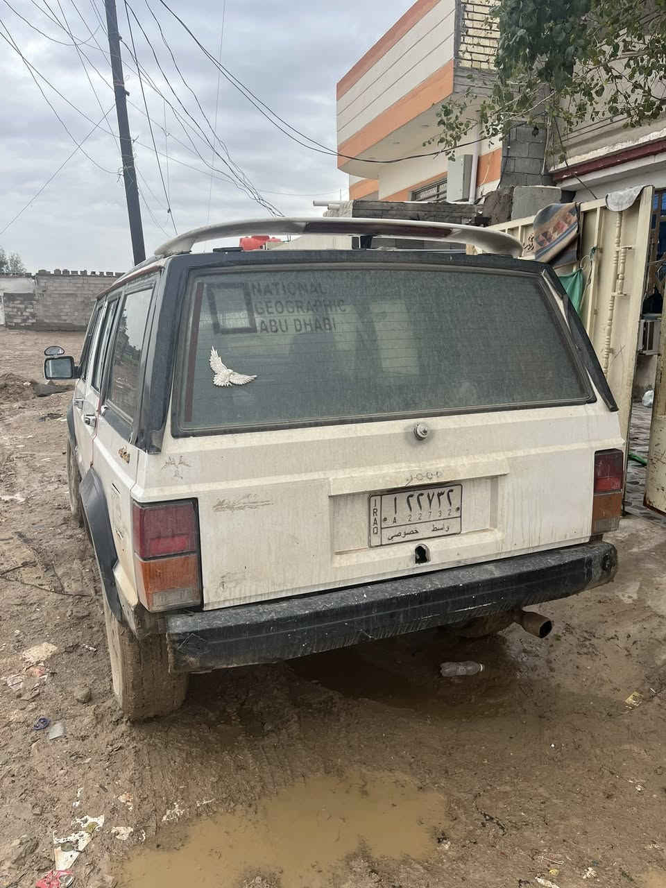 السلام عليكم جيب شيروكي موديل 92كير ومكينه بطه ثنين ونص حلوات لا تنقيص ولا تبخير سيارة جاهزه رقم واسط بسمي ثاني يوم احولك  للبيع 22وبيهه مجال ومراوس حسب القناعه ما متواجد ع نت اتصل وتدلل ***********
