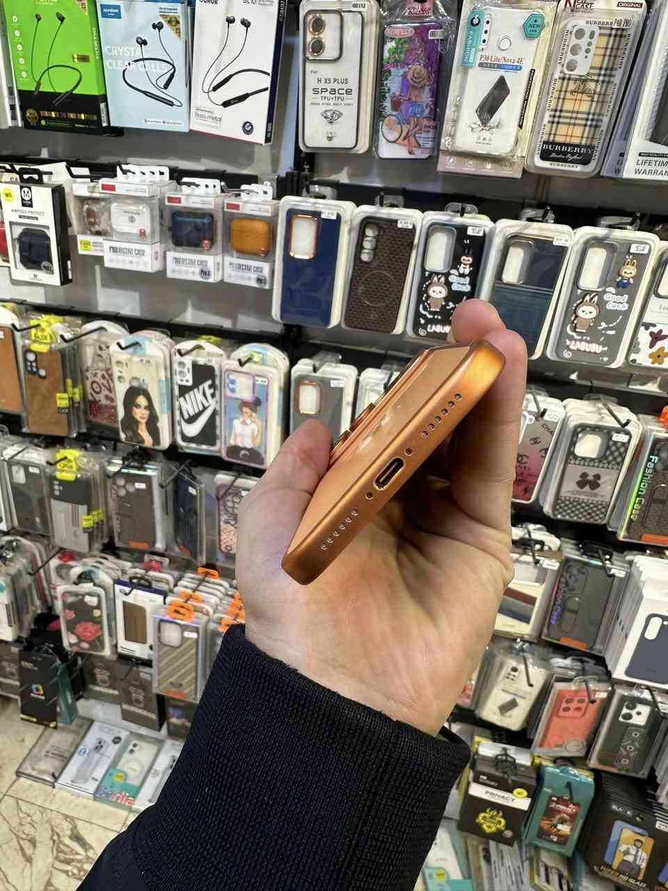 السلام عليكم
Iphone 17 pro max 256GB ZA
سيم كارت
نظافة ‎%‎
بطارية 100
مشحون 18 مرة
مستعمل شهر واحد فقط
مكفول من التصليح ومن أي خلل
باكيت وكيبل أصلي
السعر مليون و850 قفل
مكاني بغداد العامرية
***********
لا يوجد توصيل
