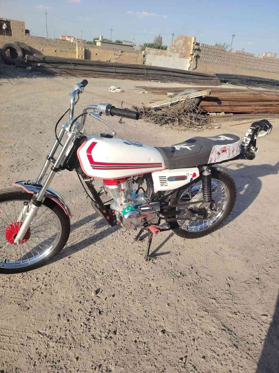 سلام عليكم دراجه سيجي نامه تيربو 2026محرك ما مضروب صبانه وحده كامل ما ناقصع كلشي 
تجي تفحص وشوفه احلا من صور السعر 550بي مجال قليل مكان حويجه اتصال ***********شراي يتصل
