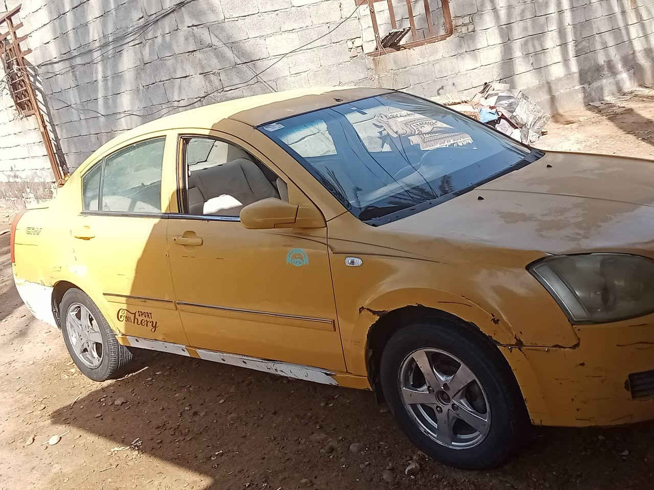 شيري ام فايف موديل11 سياره يرادله تلحيضات بصيطه وترتيب مكينه وكير كامري 1800 كهربائية شغاله ما عليه غرامات ولا الف هيئه مامسجله تحويل موجود  منضومه تبريد كله شغال بس دكمه مال فإن عاطله وتضغطها غاز وسعر مناسب ***********
