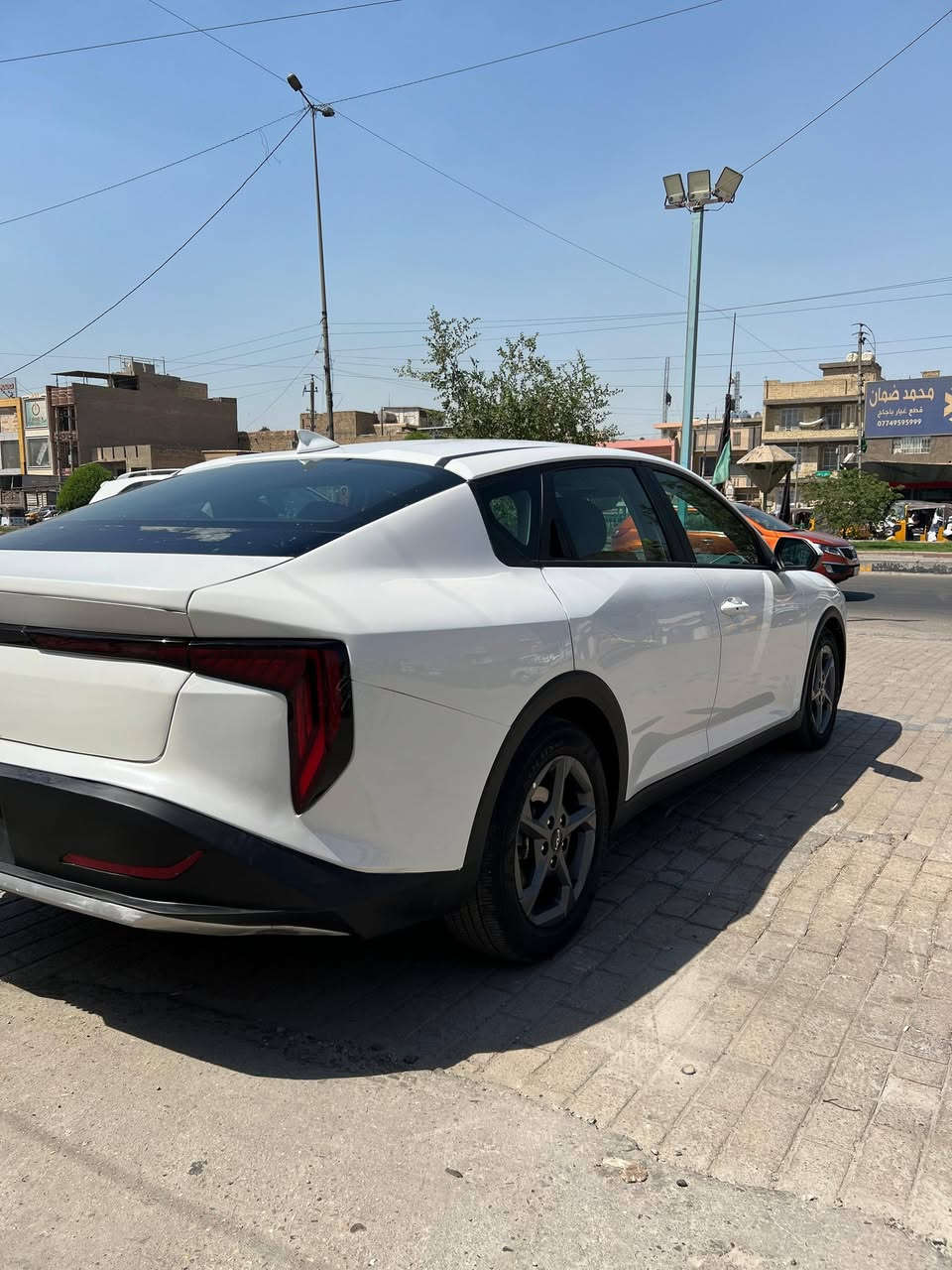 السلام عليكم
K4
 فئة LX 
موديل 2025 وارد أمريكي  
محرك 2.0 لتر 4 سلندر (MPI)
شاشة عدادات رقمية 
دعم Apple CarPlay وAndroid Auto
نظام الكبح التلقائي في حالات الطوارئ
مساعد الحفاظ على المسار
تحذير مغادرة المسار
مثبت سرعة
كاميرا خلفية
حساسات إضاءة أوتوماتيكية
دخول جديد  تترقم جميع المحافظات
صور الحادث بالمنشور  بدون اي، تبديل 
السعر 165
 ***********
