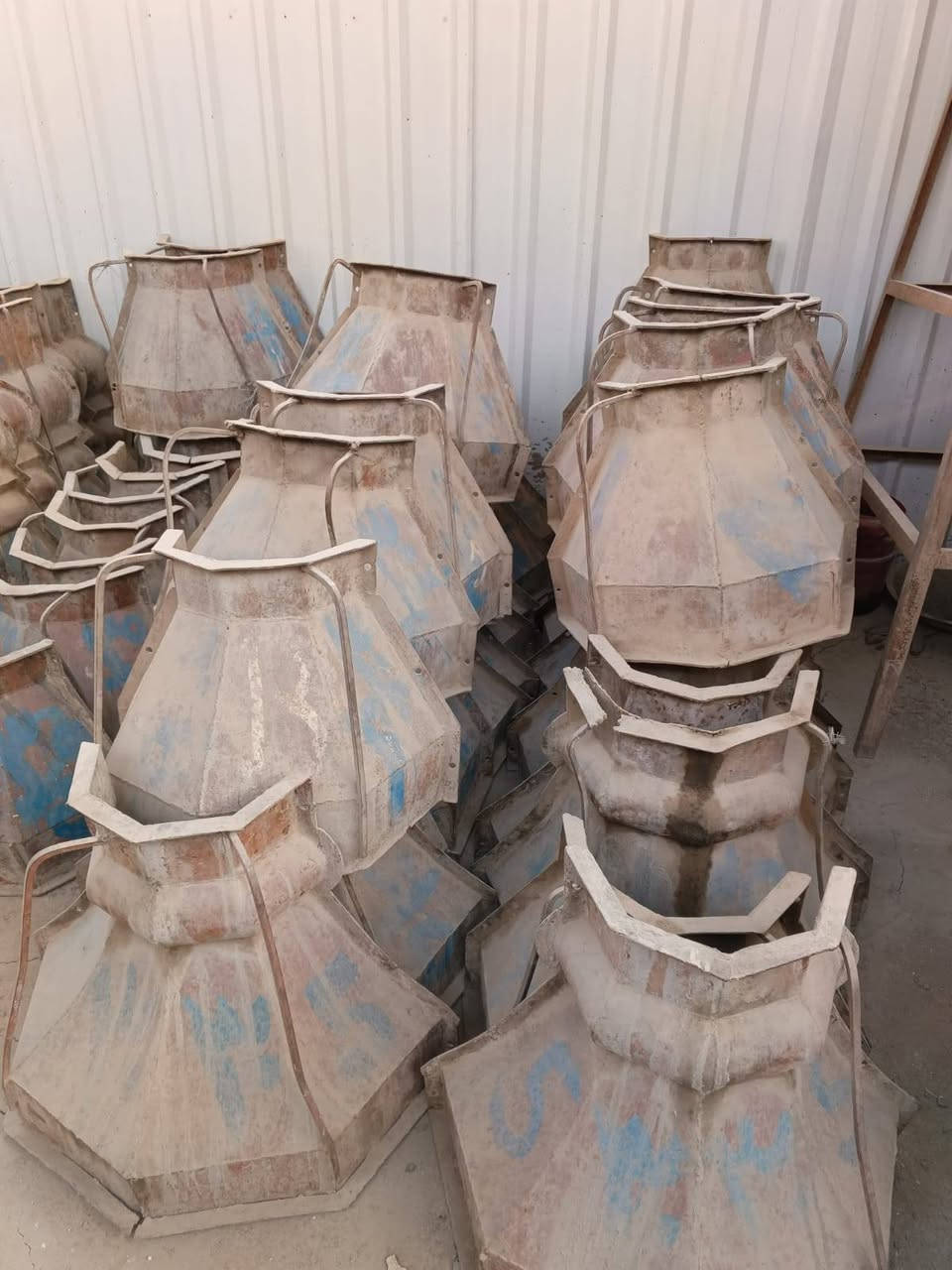 السلام عليكم مواد سكله للبيع العنوان النجف الاشرف حي ميسان قرب سكلة الكرعاوي تلفوني ***********
