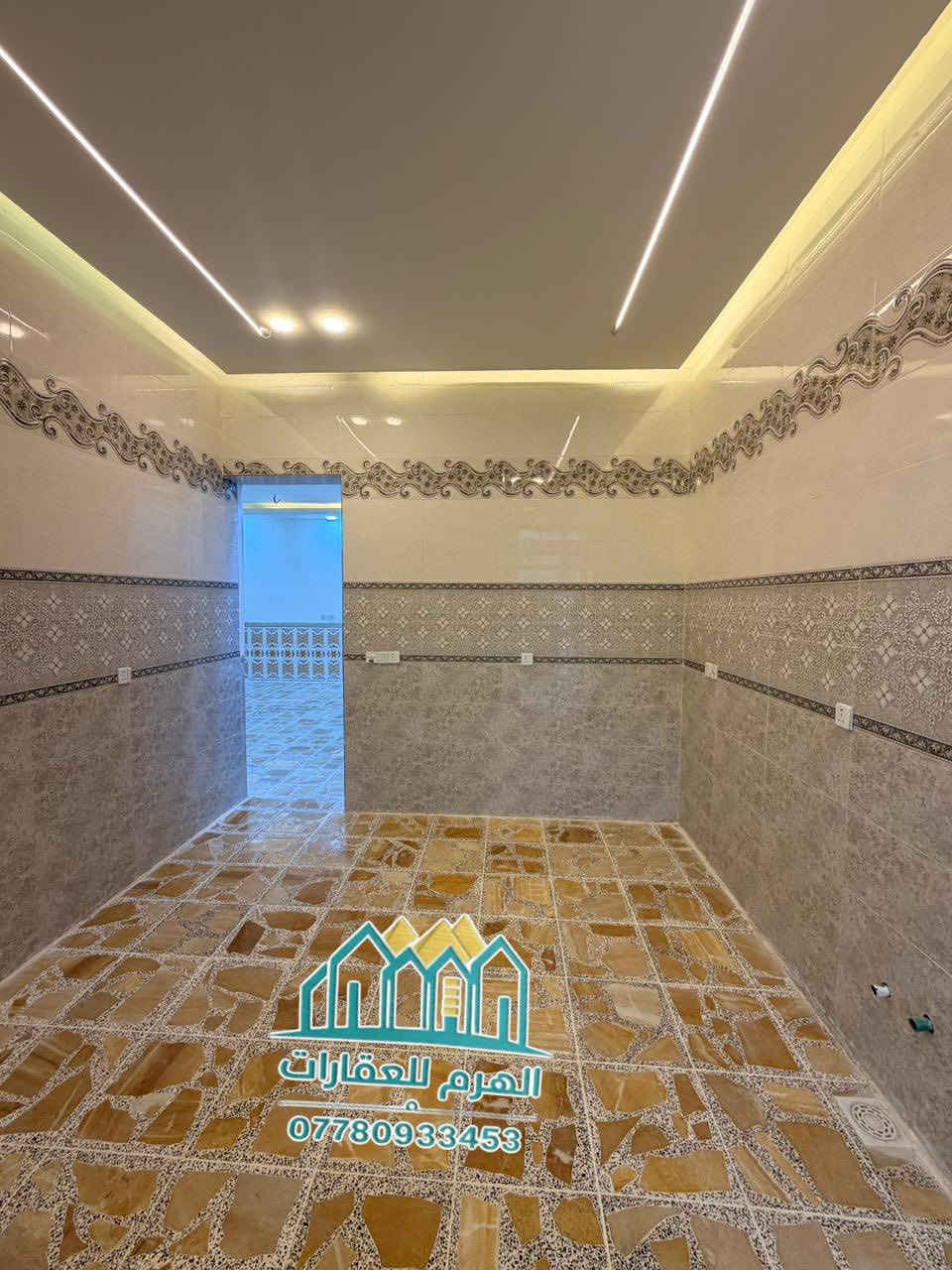 � بيت ركن للبيع – حي المثنى (خلف الشهداء)
📐 المساحة: 150 م²
🛏️ غرف النوم: 5
🏗️ بناء حديث

📞 للاستفسار:
غيث – مكتب الهرم للعقارات
☎️ ***********
☎️ ***********

📍 موقع المكتب: الضباط الثانية – مقابل شارع 2000

📩 إذا عندك عقار حاب تبيعه أو تشتري، تواصل ويانا
