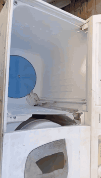 سلام عليكم غساله هيتاشي باب اول رايدهه ب ٣٠ قفل شرط الفحص والشغل الاستفسار ع رقم ***********
