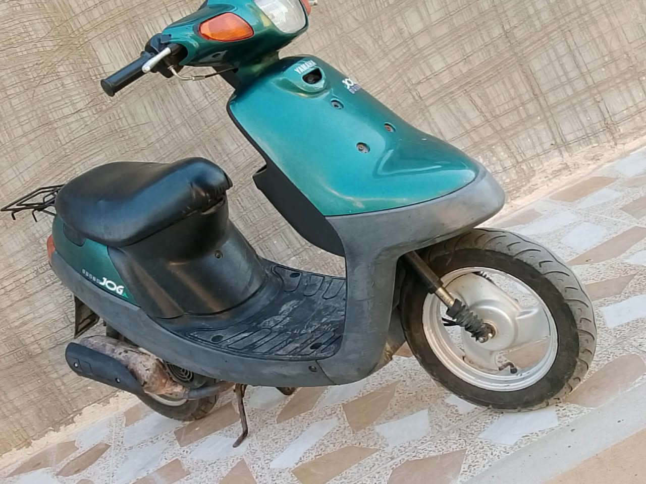 ماطور بوتين للبيع محرك ما مفتوح
درع اصلي تايات جديدات سلف شغال فقط ينراد باتري
السعر 425 وبي مجال بسيط اشاير لايت كلو شغال 
***********
