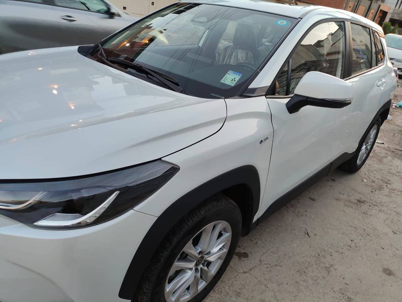 كورلا كروز للبيع 2025
ماشية 6900 رقم بغداد حره بأسمي
 السياره كفاله عامه من كلشي
مواصفاتها معروفه
كاميرا 
رادار
تحديد مسار
بصمه
فتحه
كشن مخمل
نظام الخروج عن المسار
بصمه ابواب
تبريد قطعتين
جام اوتو
اللايت اوتو
ماسحات اوتو
حساس اطارات
مانع انزلاق
اوتو هولد
                                                                   EV MODE
3وضعيات قياده
سايد بريك بصمه
شاشه بيها ابل كاربلي واندرويد اوتو
تبريد شاشه
سياره جديده من كلشي تجي وتشوفها
رقم صاحب سيارة ***********
مكان السيارة بغداد سريع الغزالية (البكرية)
السعر 26.800.000 دينار عراقي
