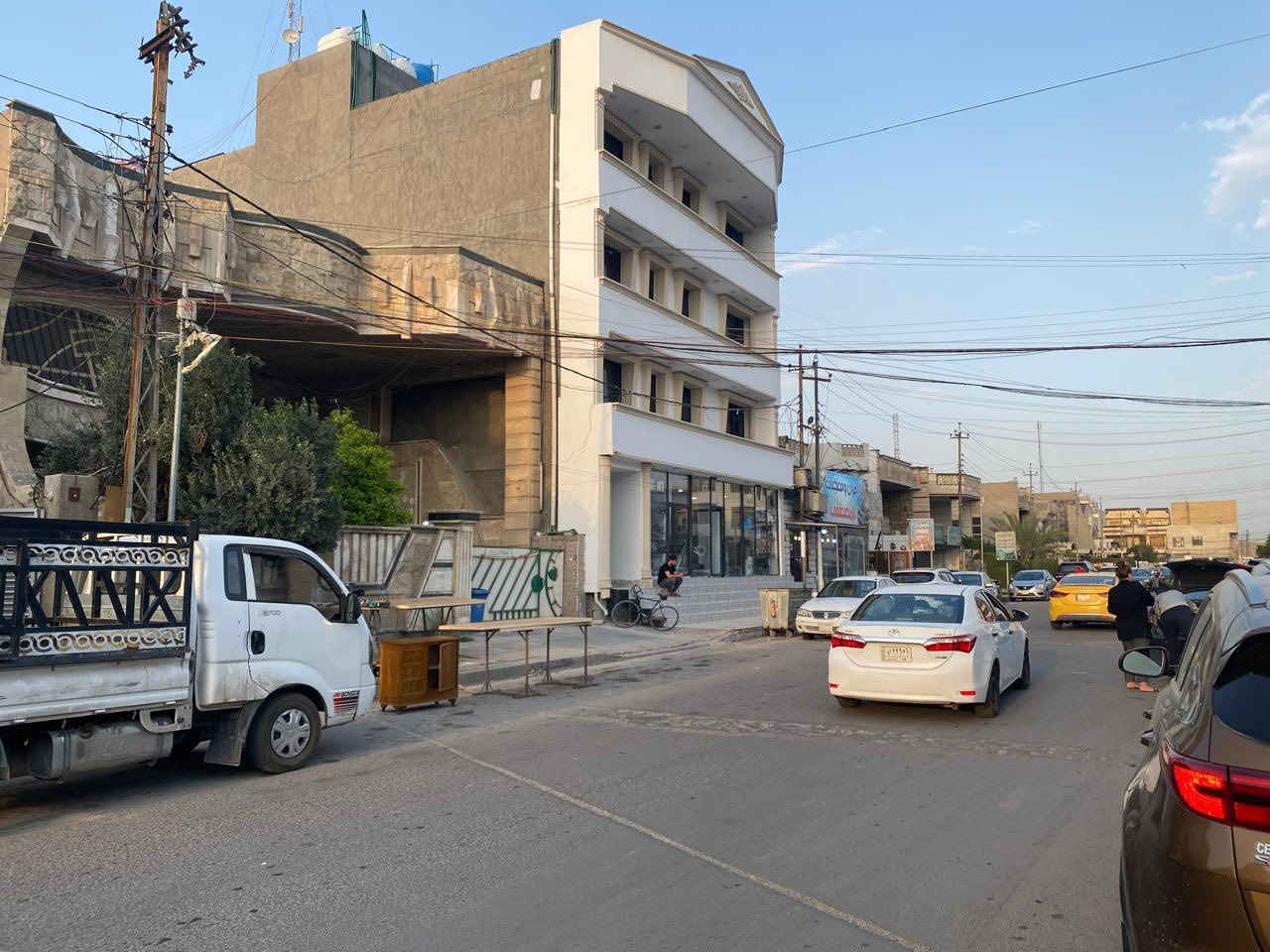 بيت بالعامريه حي الحسين قرب شارع المطار
مساحة ٣٠٠م واجهه ١٥ نزال ٢٠
سعرة مليار وقابل للتفاوض
مجاور مجمع تجاري ع شارع عريض
للاستفسار #ميس_الامير
***********
