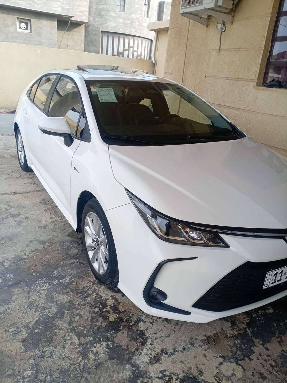 كورلا 2025 هايبرد شكل خليجي مكفوله كفاله عامه حتى من شخط ورصعه ماشيه 8 الف فول 1/1  فتحه بصمه تشغيل بصمه ابواب بصمه صندوق مري شفط اشاير بل مري لد امامي لد خلفي شاشه كامره خلفيه كشنات جلد كهرباء كير محرك صدر تبريد عل وضع الشركه السعر 157 وبيه مجال مكان السياره الانبار الفلوجه ***********
