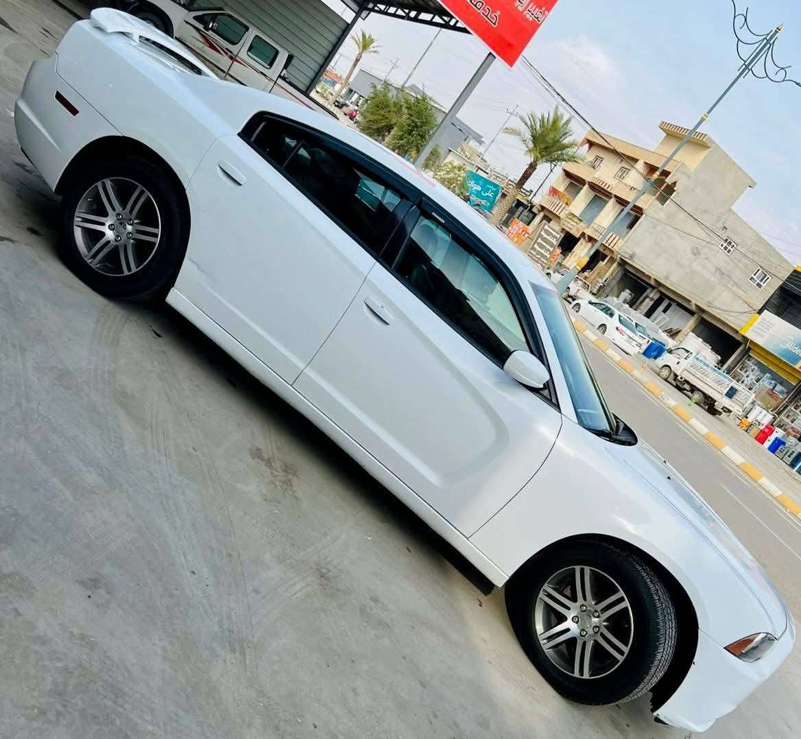 السلام عليكم جارجر 2012 كندي للبيع السيارة جاهزة ما بيها نقص برغي كير ومحرك وأكسل بالشرط تخم تاير جديد صدر امامي خلفي جديد تبريد ثلج رقم اربيل الجديد بأسمي (بصمة شاشة جبيرة محدثة srt كشنات جلد تحكمات كهرباء تبريد قطعتين حساسات خلفية كير عصا) (بيها صبغ بخشم البنيد وشبرين بهلال الجاملغ الخلفي) السعر 140 وبيها مجال للشراي*********** مكاني البصرة مامتواجد ع النت اتصال فقط
