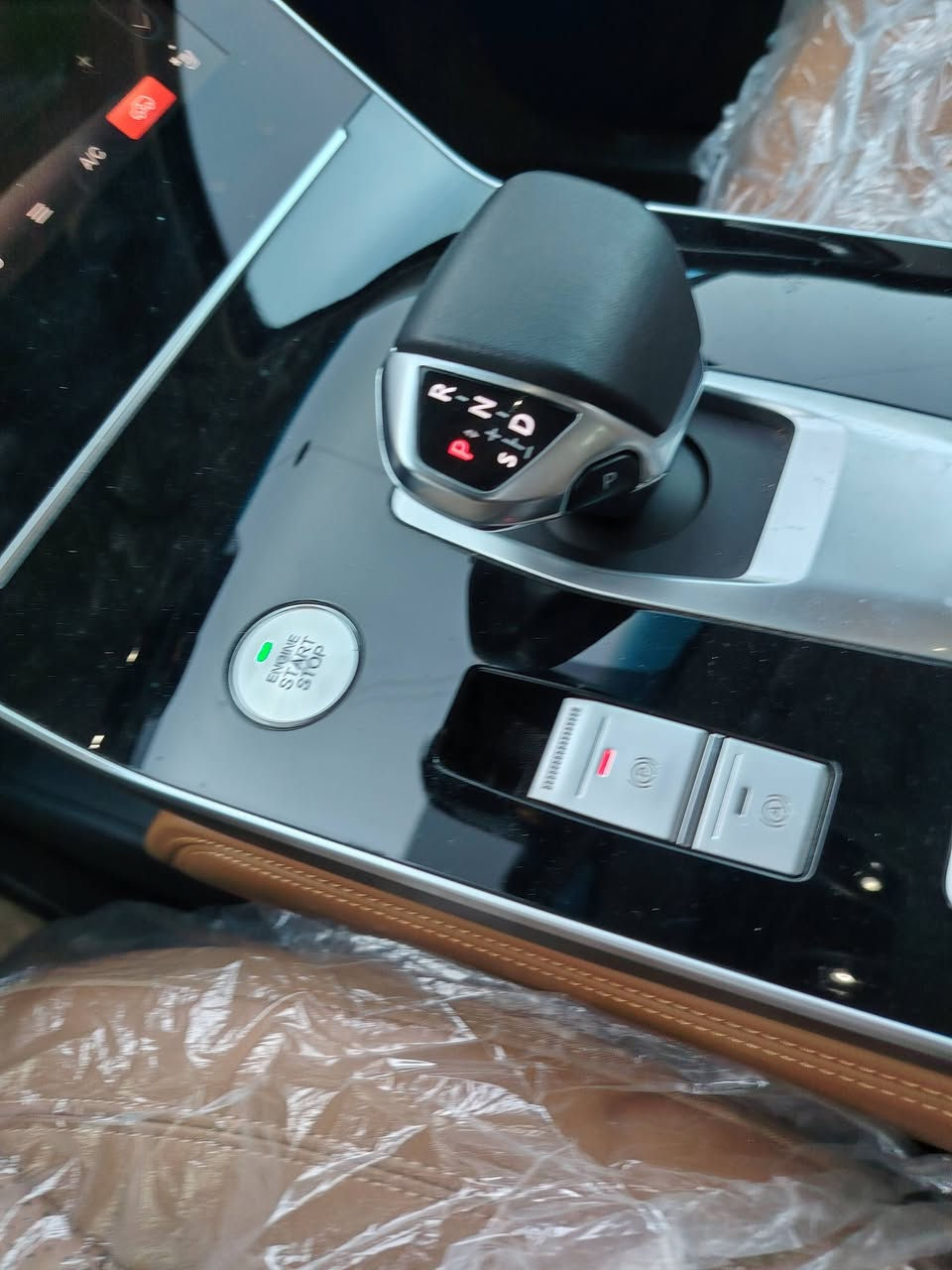 للبيع بايك x7 لون أبيض بغداد فل كامل المواصفات ماشيه ٧٠٠ك بغداد***********
