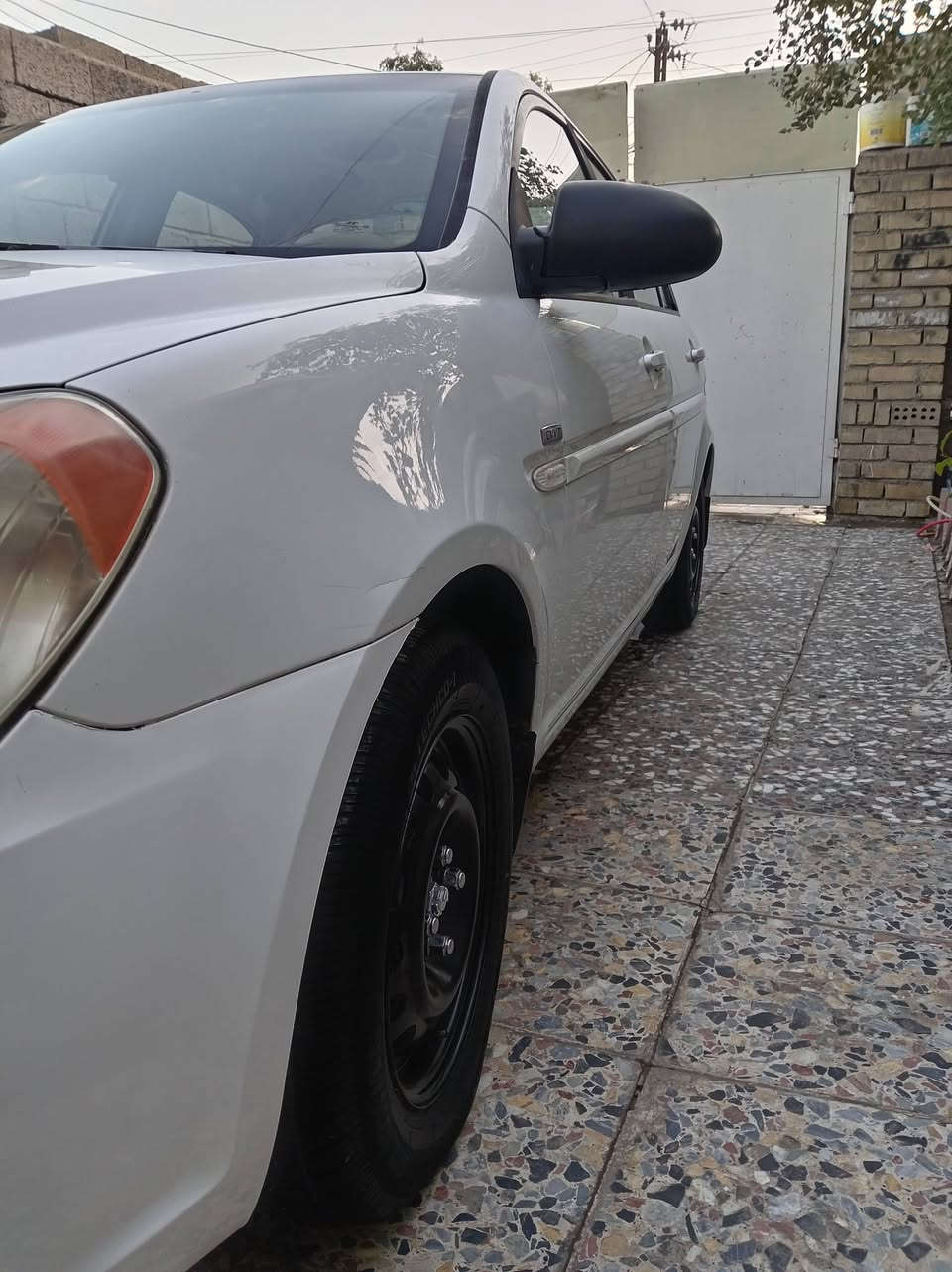 اكسنت خليجي ١٠ الشركه العامه بسمي رقم بغداد نكليزي محرك ١٦٠٠ مكفول سياره كامله كير تبريد صدر امامي وخلفي جديد موبز تغم تاير جديد سنتر لك بيه صبغ جوه تريشه باب خلفي أثر شخط بالعافيه على ياخذه السعر ٩٥ بيه مجال *********** بغداد المشتل
