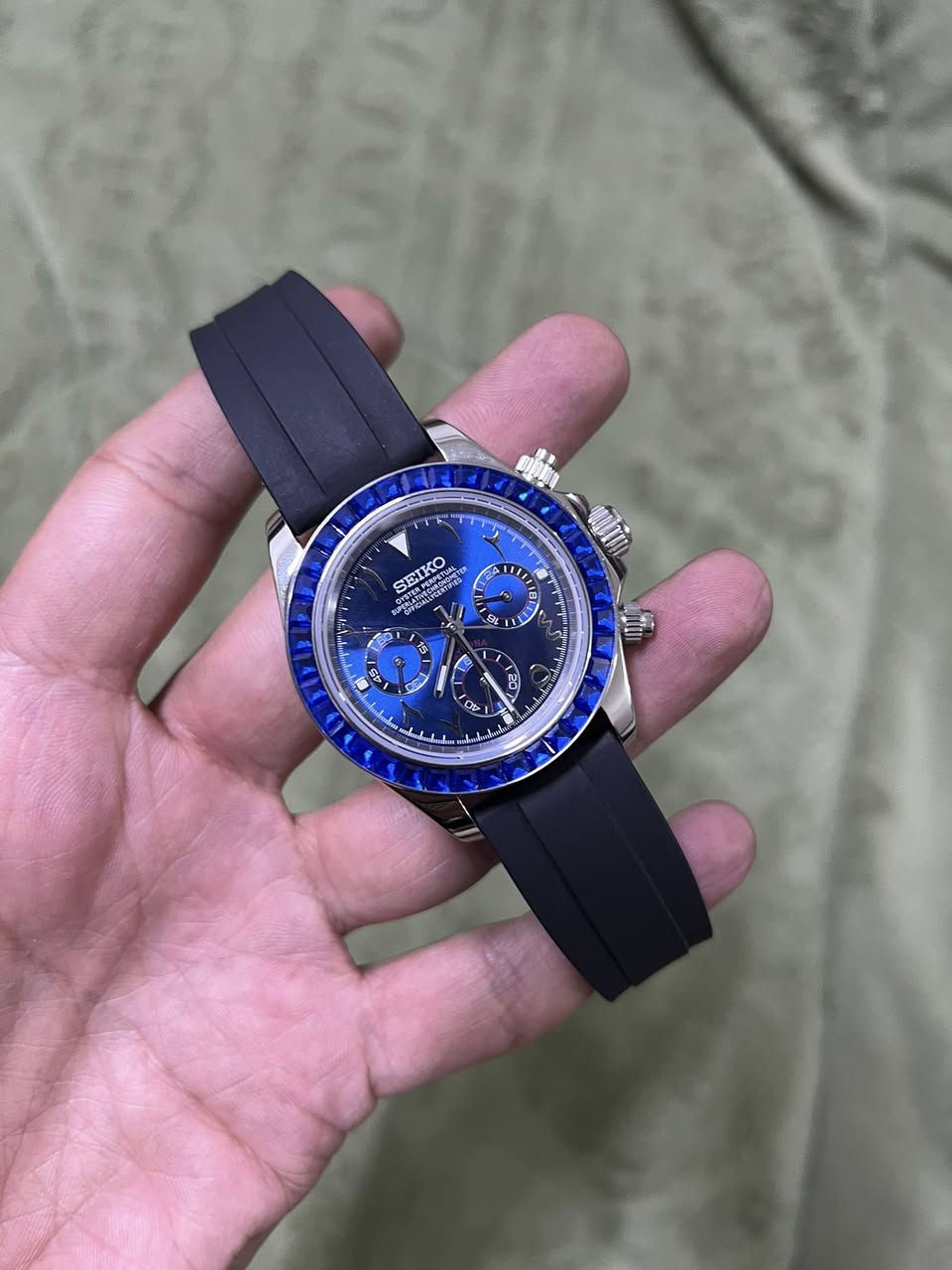 متوفر للبيع ساعه سيكو دايتونا
مكينه كوارتز ياباني اصلي
للاستفسار والسعر خاص


**إذا كنت صاحب هذا الإعلان وتريد حذفه لأي سبب، رجاءا أرسل رسالة إلى الدعم الفني**