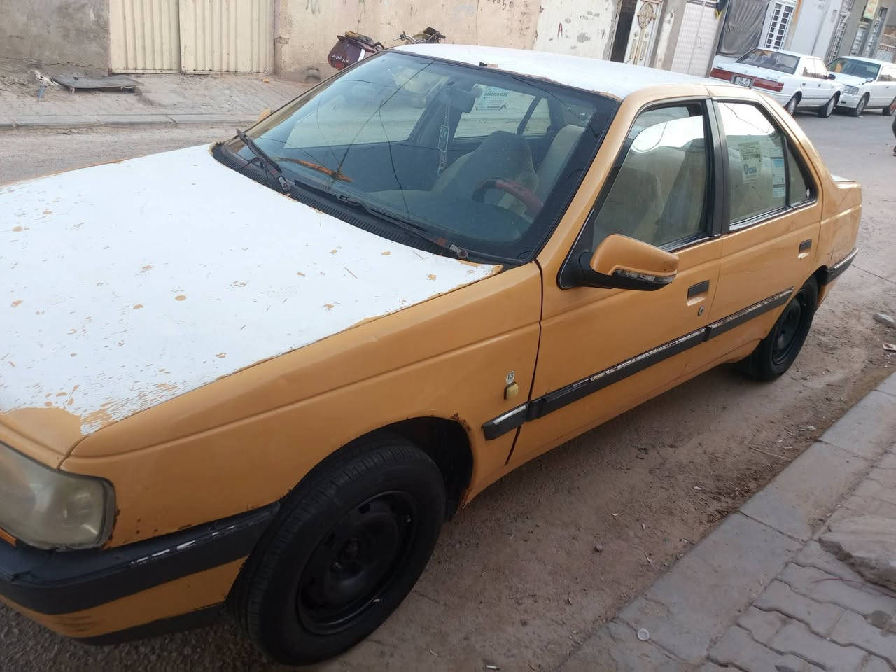 السلام عليكم سياره للبيع شوف العين كير مكينه حداديه نظيفات سعرها 16 بيه مجال بسيط راعيه جهازه مغلق ابيع هل موجود اكفله سرقه وعشائر ***********
