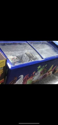 للبيع عدد ٣ مكاني الشعب ٠٧٧٠٩٧٧٦٣٧٢