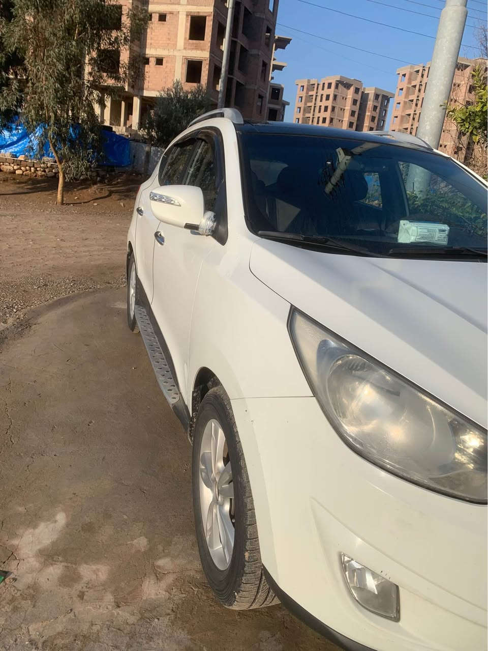 تكسون ٢٠١٠ بو فروتني سلايته پانورامايه زورا پاقژه مالي فقيري يه ، سياره يا من بخويه يا مالي يه  ج مصره ف تيدا نينه  ، تني هه كه تو بخو مصره فه كي ليبكه ي . دوو ده رگه هـ و جاملوغه ك دكه ل بوسته ك بن ره قه مي پشتي صبغن و سه ري بولندي تعديله…سنويي يا سه ر فه جويي  و يا سه رنافي من  ، ٤ وه ره قه غراميت سه ر دي به ر هينه برين، ٢٦٤ كم يا جويي  . عنوان دوميز..هه كه مشته ريبي  وه ره خاص يان په يوه نديي في ژماري بكه *********** دهوك, العراق
