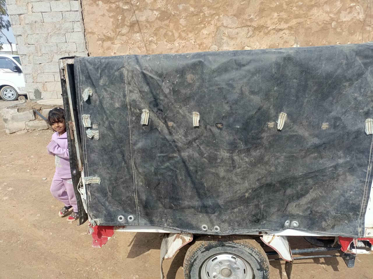 شادر للبيع مال ستوته حمرين***********
