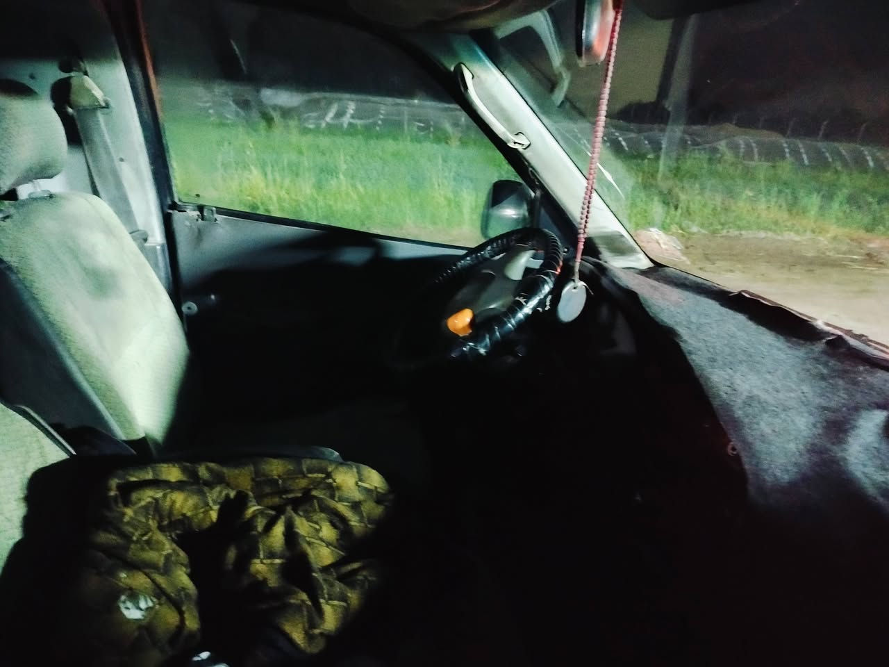 السلام عليكم سياره كيا بريجو مديل 96كير وكسن مكفولات تخم تاير باتري السياره حلوه  السعر 47وبيه مجال العنوان حله ورديه خارج للاستفسار على الرقم ***********
