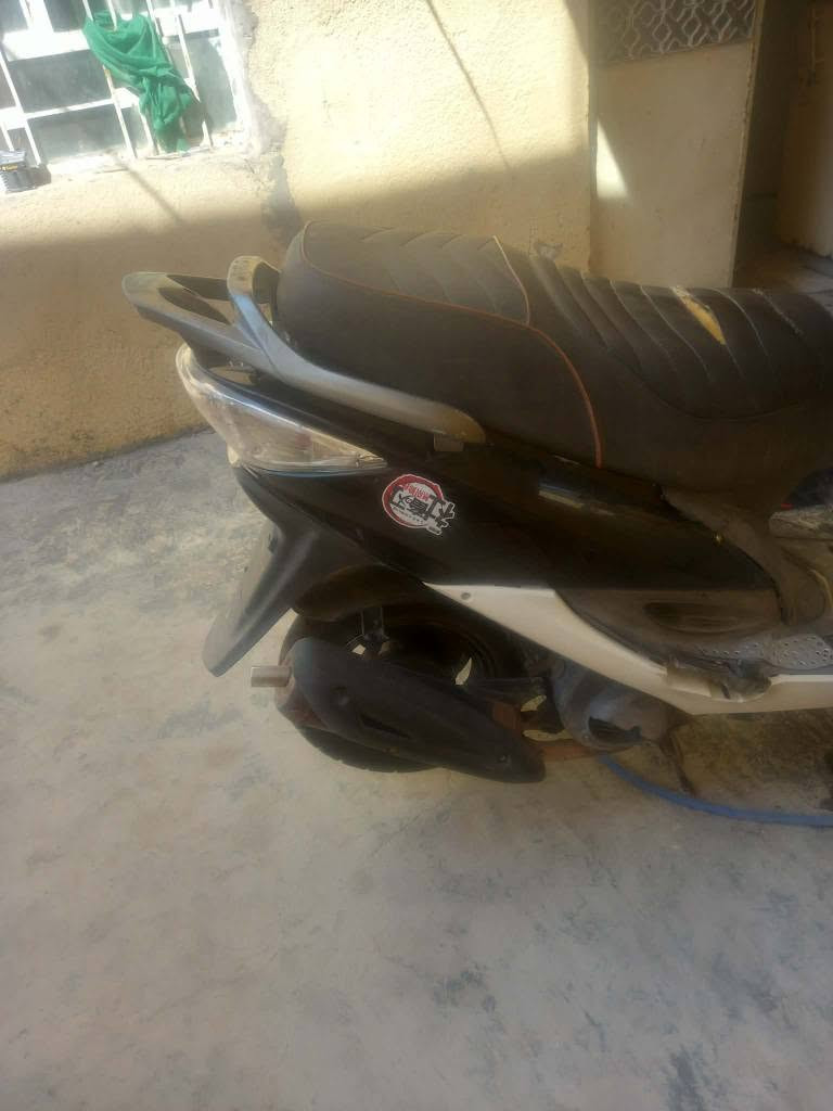 🏍️ للبيع دراجة (سكوتر) بحالة جيدة 🏍️
✨ استعمال شخصي
✨ مكينة وشغل طيب
✨ شكل مرتب ولون مميز أحمر وأبيض
✨السعر مناسب والدراجة جاهزة للاستخدام. 🚀🔥
💰 السعر: 500 ألف دينار 
📍 المكان: كربلاء - حي البعث
للمهتمين والاستفسار مراسلة خاص. كربلاء, العراق


**إذا كنت صاحب هذا الإعلان وتريد حذفه لأي سبب، رجاءا أرسل رسالة إلى الدعم الفني**