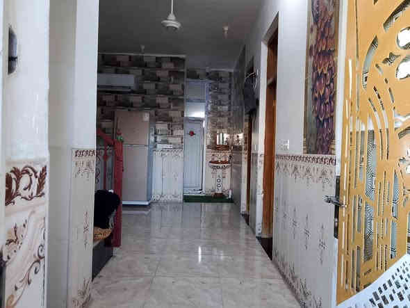 السلام عليكم مكلف بالنشر بيت للبيع 73مليون مطلوب للاسكان 28 دتفع 45 وقسط الاسكان يصير عليك المقدمة بيها مجال شويه تفاصيل البيت  مساحة الكلية 150  غرفة5×4 +صاله6×4+استقبال4×7 المطبخ3×2+مجمع صحيات داخلي +تواليت خارج +كراج سيارة وسقيفة خارجية والبيتونه 4×4 مكان البيت بابل المسيب الحامية خلف المدرسه الصيني المواصل على  رقم صاحب الدار *********** الفلوجة
