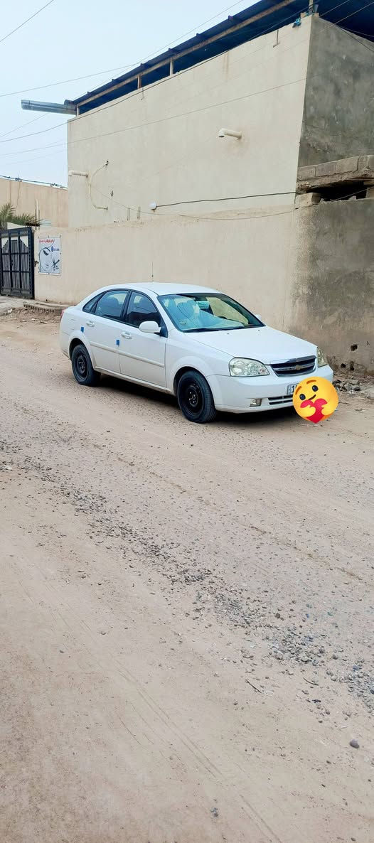 السلام عليكم اوبتره للبيع 2011ما ناقصها اي شي بيها دحجه خفيفه بلمدكر الوره للعلم السياره كير عادي سنويه 36السعر 70وبيها مجال ***********
