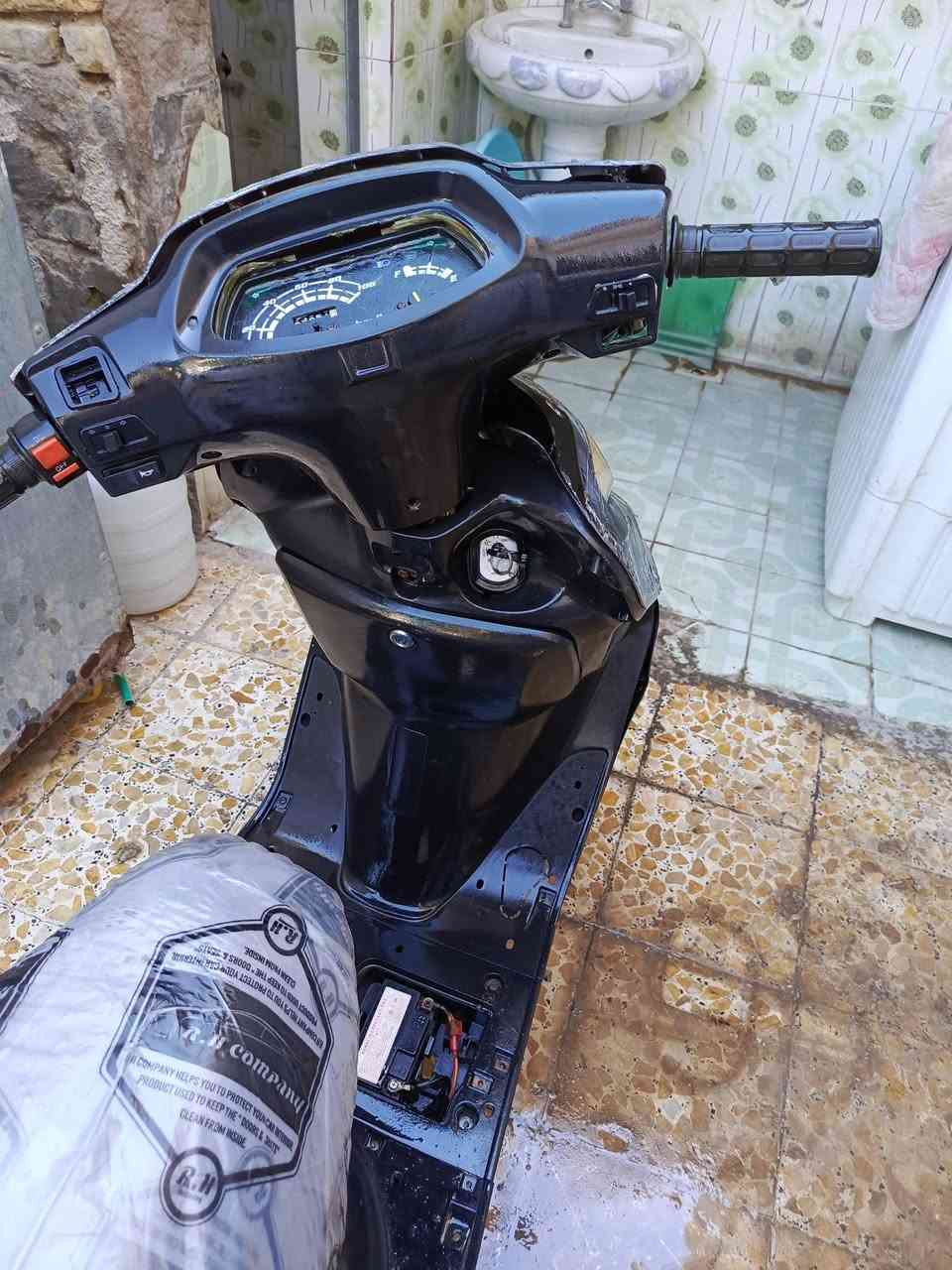 السلام عليكم شباب دراجه ماليزي للبيع الشراي يتصل على الرقم ***********
