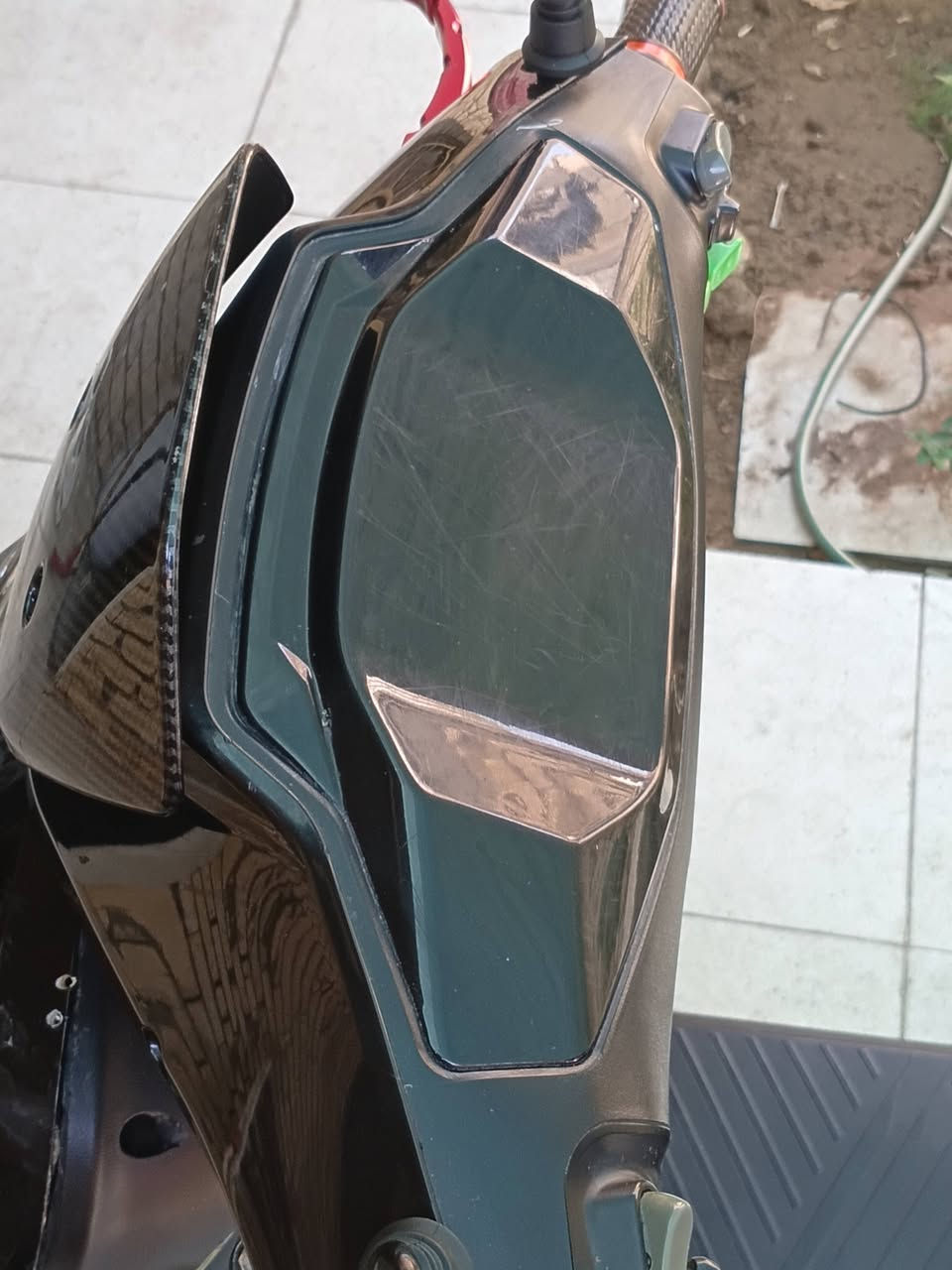 دراجة للبيع 
كراون G9 جاهزة وحلوة 
ملف 1500 w
بطاريات وينلي جديد 30 A يعني وين مايعجبك اطلع
 سماعات بلوتوث صوت واضح وعالي   . منفذ يو اس بي 
ثلاث سرع 1.2.3  +R
 بيها ملاحظات بسيطة بالكشر  ما ماثر على شكلها 
تايرات جدد قبضات وبريكات رياضي 
لدات جانبية ولدات خلفية وامامية 
لايت عالي ناصي سكن دبل اشارة 
السعر جدا مناسب 600 الف فقط والمجال جدا بسيط . 
العنوان بغداد الزعفرانية ***********
