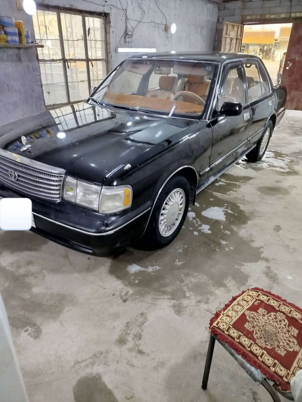 سلام عليكم يوجد بوليش كافة انواع السيارات مع حمام للغرفه جلي لايتات تكحيل الخدوش تلميع الجام والدواخل صالون كامل لسياره المكان بصره قضاء القرنه رقم الهاتف ***********واتساب
