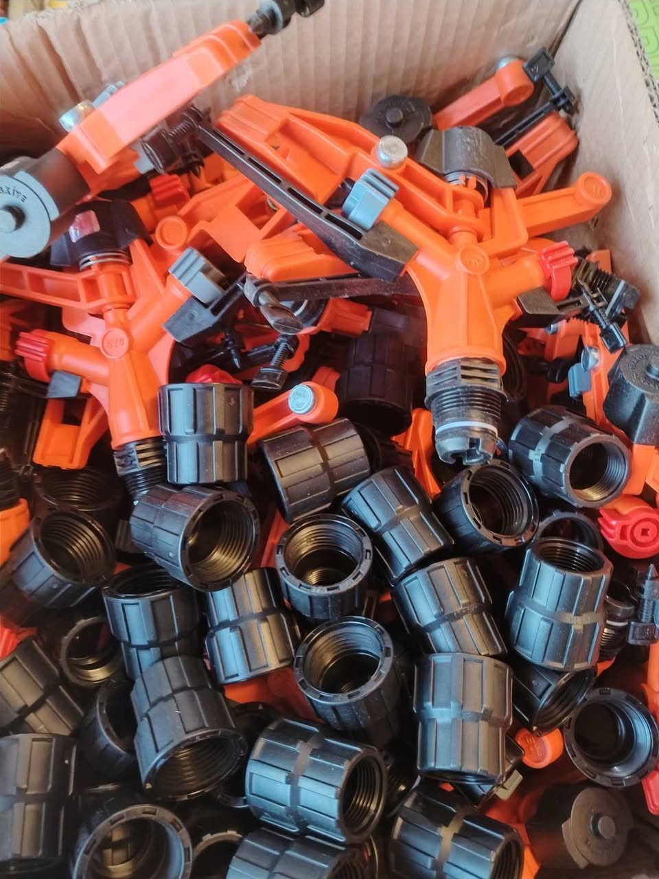 السلام عليكم ورحمة الله وبركاته 
يتوفر مبيد الاوراق (رفيعه او عريضه) 
                     ....................... تي فورد دي 
مواد تنقيط صوندات تقاسيم عكوسه سدادات ربلات حنفيات جميع انواع ولاحجام 
يتوفر ايضا جميع ملحقات مواد الرش 
#ملاحضه #لايتوفر #توصيل 
🔴العنوان مدخل العباسي الشلاله الشارع العام
للاستفسار ***********  محمد 
زورونا تجدون مايسركم ويناسبكم
