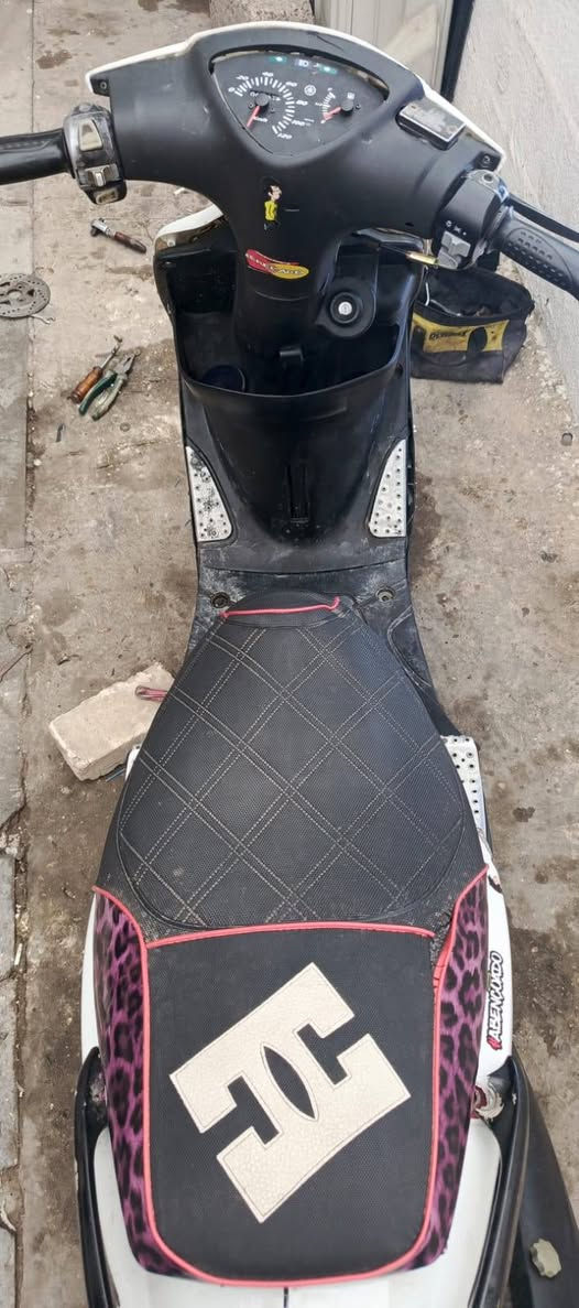 سلام عليكم دراجه ماكس عدله للبع او لمراوس حسب لقناعه
الدراجه خير من الله شلعه ومعدل
منضومه زنون
وياله تزويد
شيال RBM
صالنصه FM
مكينه ينه مبدل ولفات بوشه 55
يرادلها ترتيب فقط السعر 550 وبيها مجال

☎️ ***********
