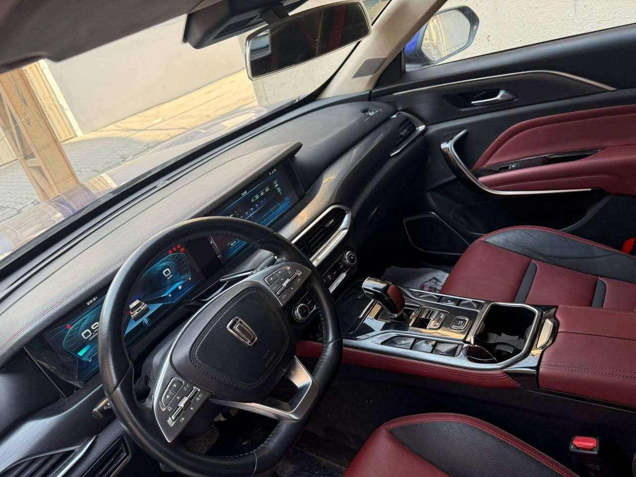 السلام عليكم بيستون فاو T77 2022 فول مواصفات بعدها ضمان الشركه ماشيه 66 الف مكفوله من الضربه والصبغ والبارد عدا شخط بلجاملغ مكحل رقم بغداد استقطاع مباشر من الراتب بشهر (12) هاي السنه تصير حره اسويلك وكاله لحد متصير حره وتتحول باسمك سعرها 18مليون ونص بيها مجال مكاني بغداد قرب المنصور ***********
