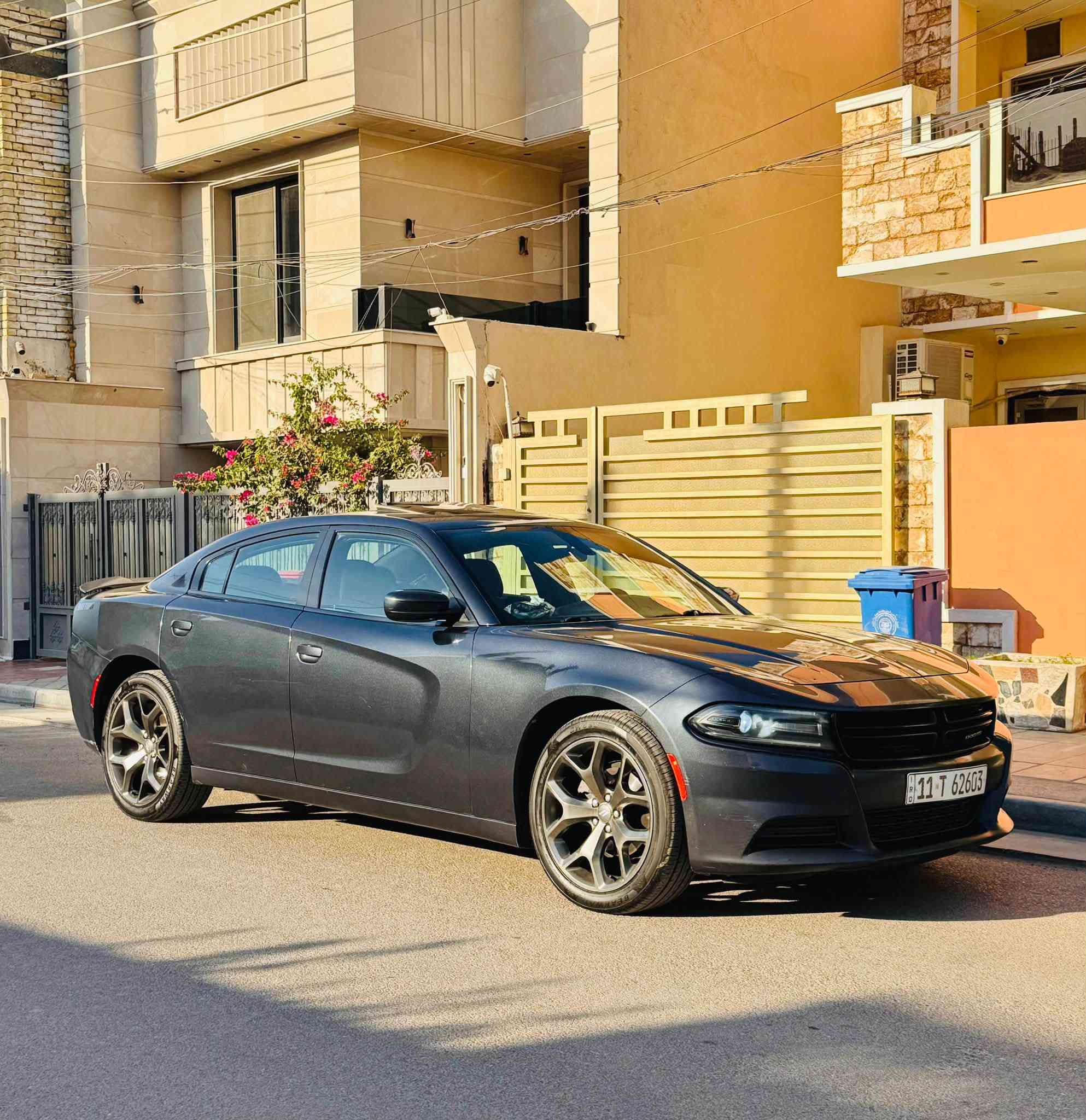 السلام عليكم
( رقم بغداد سنويه بسمي)
للبيع جارجر 2019 اصل SXT فول مواصفات وارد امريكي حادثه جاملغ وصندوك بدون ايرباك صور الحادث ورقم الشاصي مرفقه بلمنشور
المواصفات:- سلايد-كرسي كهرباء-كشنات حضن-ويل 20 وبعد المواصفات المعروفه
تخم تاير قبل شهر شديته وصدر امامي خلفي جديد سياره مابيه اي نقص
ماشيه 70 الف 
مكاني بغداد المنصور
السعر 205 ورقه وبيه مجال
***********
