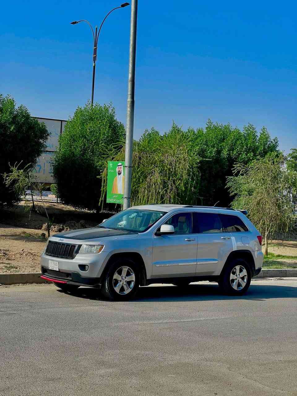 سلام عليكم من رخصت الادمن
جيب شيروكي 

 محرك6

كير ومكينه خير من الله

كشن كهرباء

واحد ع واحد سياره 

من شلعه من كلشي 

مراوس حسب القناعه 

***********
